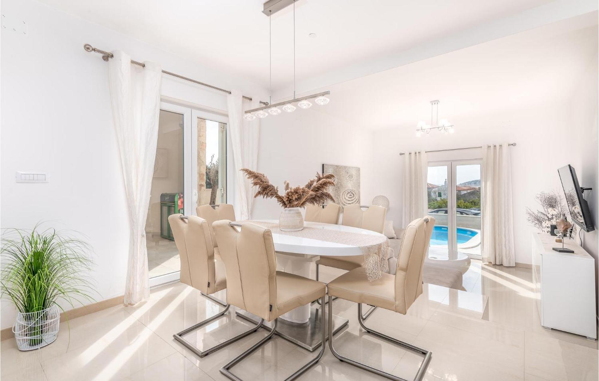 Beautiful Home In Martinscica With Wifi Extérieur photo